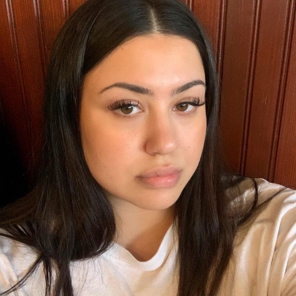 Meet your Posher, Isabella